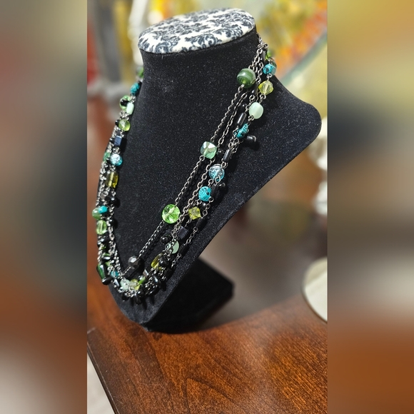 Lia Sophia Multi-Strand "Herb Garden" Green Glass Resin Beaded Necklace 17-20in - Picture 5 of 12